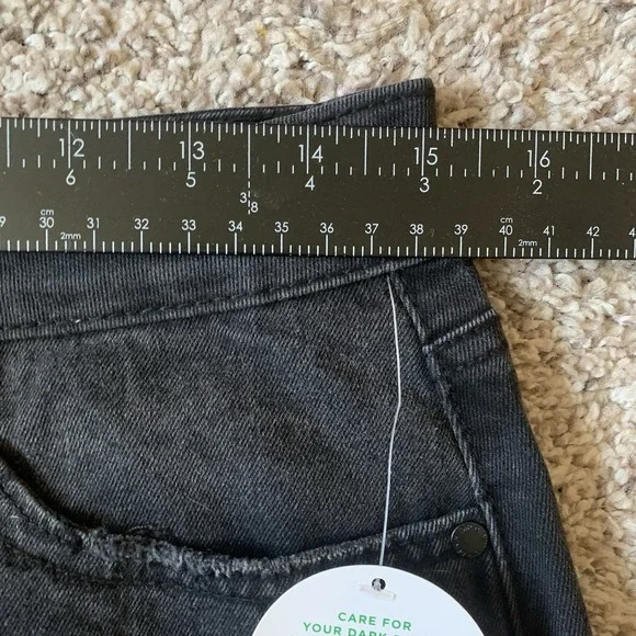 Jean Shorts Womens Size 10 Black High Rise NWT - Picture 5 of 11